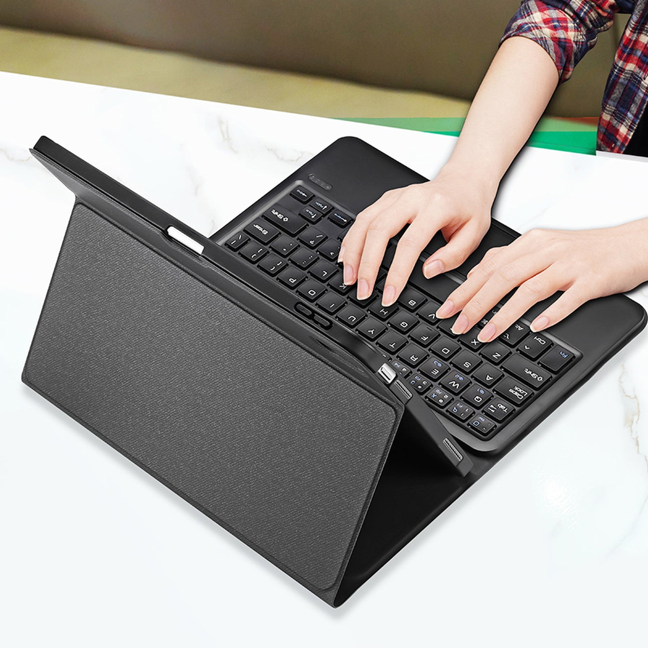 [RETURNED ITEM] Dux Ducis Touchpad Keyboard Case for iPad 10.9'' 2022 (10th Gen.) bluetooth keyboard with trackpad black