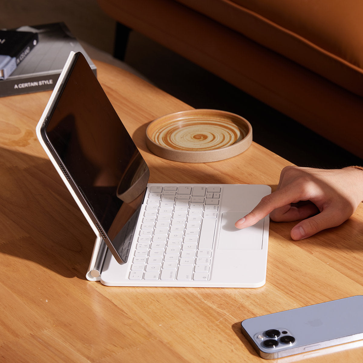 [RETURNED ITEM] Magnetic case with keyboard for iPad Pro 12.9'' Baseus Brilliance - white